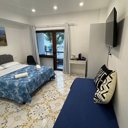 Angela House Sorrento Center Bed & Breakfast Ngoại thất bức ảnh
